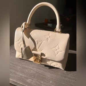 LV Madeleine BB in Creme